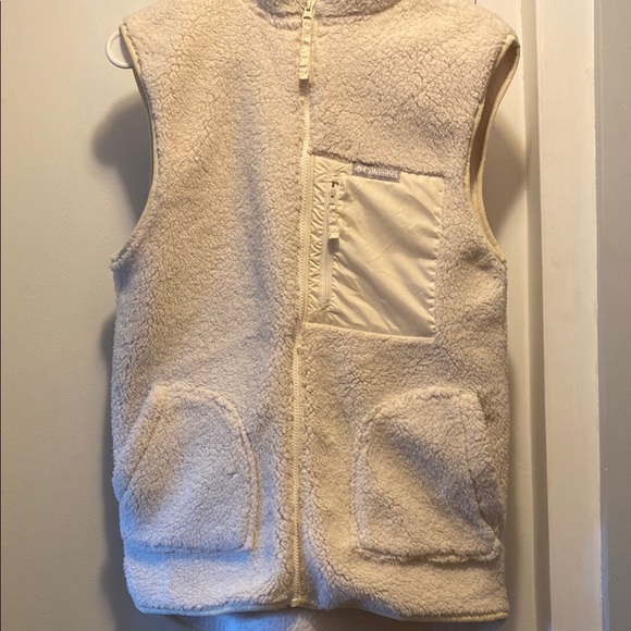 Columbia Jackets & Blazers - Columbia Cream Fleece Vest Cozy Outdoor Layer